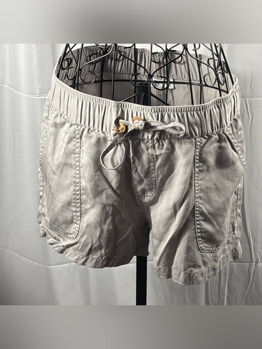 Casual Elastic-Waist Cargo Shorts in Light Gray